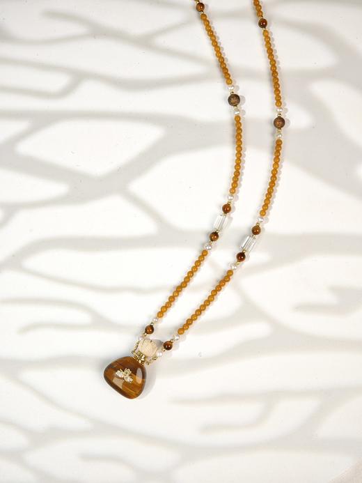 MELI&MOLI| 虎眼石小号福袋镶莲花吊坠沉香珠点缀珠串项链 商品图3