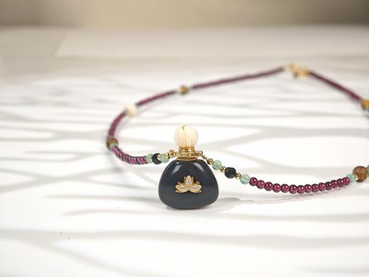 MELI&MOLI| 黑耀石小号福袋镶莲花吊坠沉香珠点缀珠串项链 商品图1