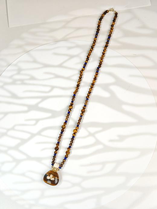 MELI&MOLI| 黄虎眼石中号福袋镶莲花吊坠沉香珠点缀珠串项链 商品图2