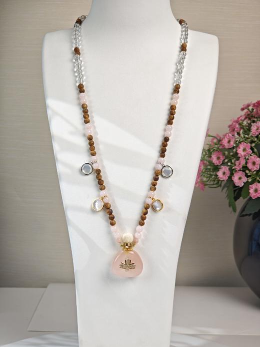 MELI&MOLI| 芙蓉石中号福袋镶莲花吊坠沉香珠点缀珠串项链 商品图0