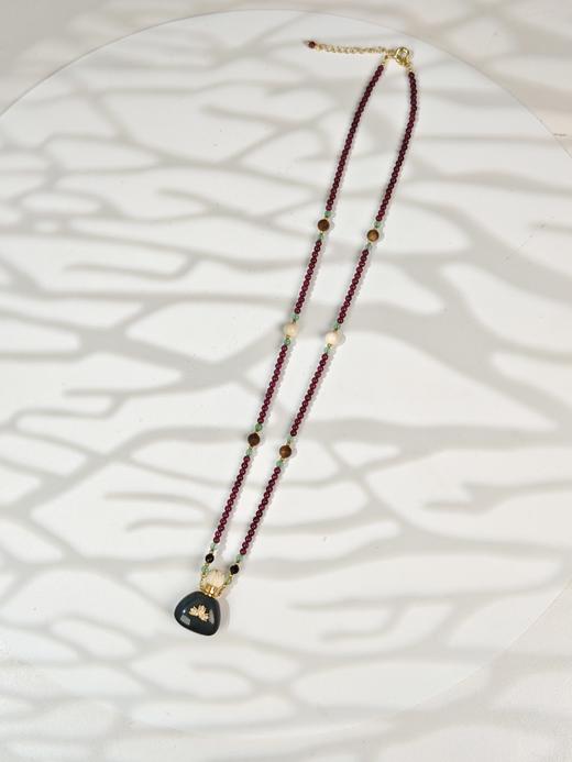 MELI&MOLI| 黑耀石小号福袋镶莲花吊坠沉香珠点缀珠串项链 商品图2