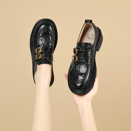 品质好货|Safiya/索菲娅22025秋冬加绒深口复古高级感双扣带羊皮乐福鞋 SFD3112730 商品图3