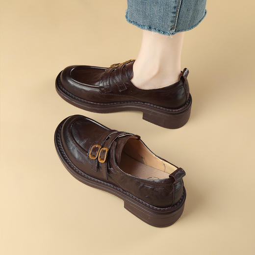 品质好货|Safiya/索菲娅22025秋冬加绒深口复古高级感双扣带羊皮乐福鞋 SFD3112730 商品图4