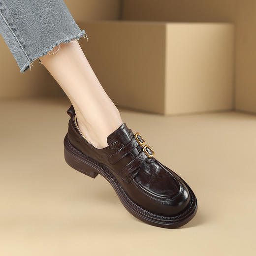 品质好货|Safiya/索菲娅22025秋冬加绒深口复古高级感双扣带羊皮乐福鞋 SFD3112730 商品图5