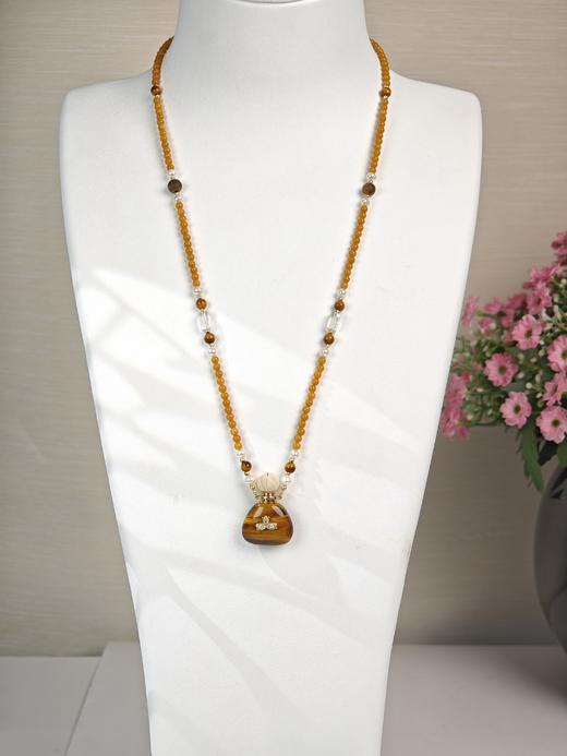 MELI&MOLI| 虎眼石小号福袋镶莲花吊坠沉香珠点缀珠串项链 商品图0