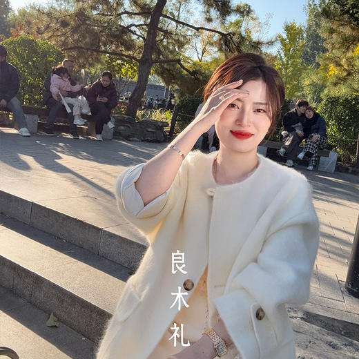 【预售7天】良木礼羊毛外套（围脖）（D25103416） 商品图1