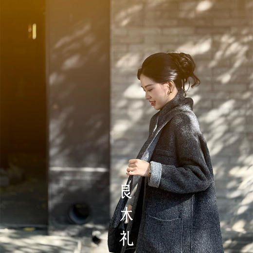 【预售7天】良木礼骆马绒大衣（围脖）(Q8107) 商品图3