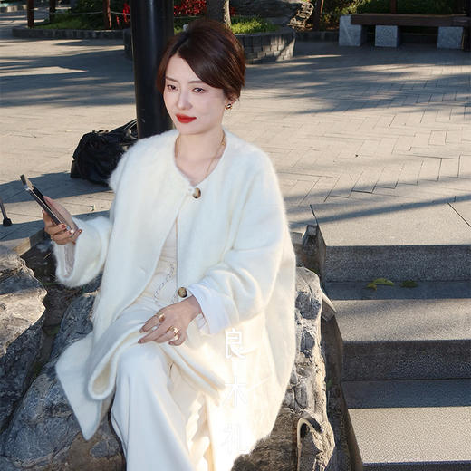 【预售7天】良木礼羊毛外套（围脖）（D25103416） 商品图4