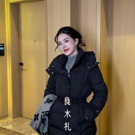 【特价不退换】【预售7天】良木礼中长款鹅绒服（腰带）（D25103909） 商品图4