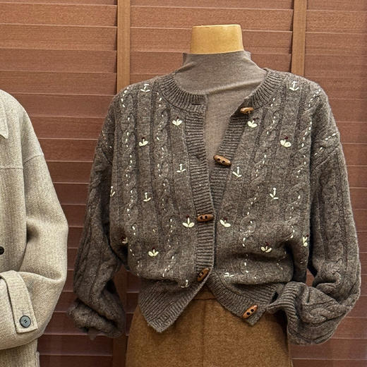 【部分现货】良木礼绵羊毛开衫(D25103422F) 商品图0