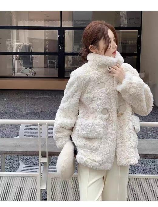 【环保皮草】P05牛角扣皮毛一体秋冬大衣外套-喜出 商品图1