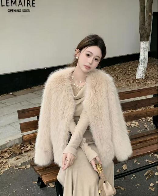 【环保皮草】P07杏色V领皮毛一体秋冬大衣外套-喜出 商品图1