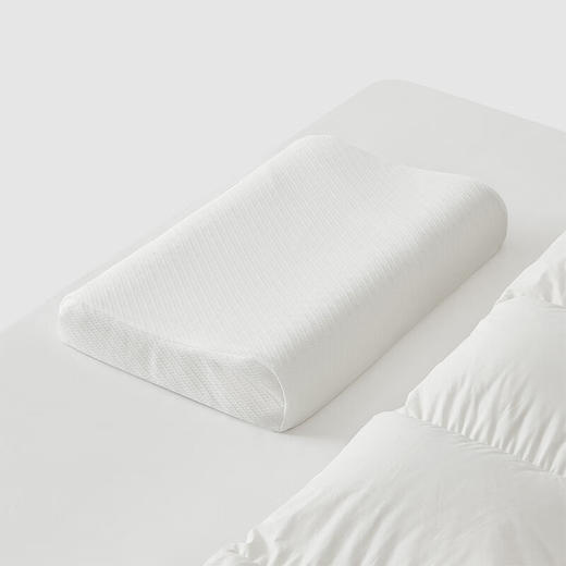 【多样屋专柜】梦洁 天然泰皇乳胶枕头舒适柔软60*40*8/10cm 商品图0