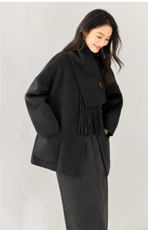 赠送围巾【轻奢双面尼】2523（澳洲羊毛➕天丝）高级感围巾短款双面尼大衣外套-喜出 商品图2