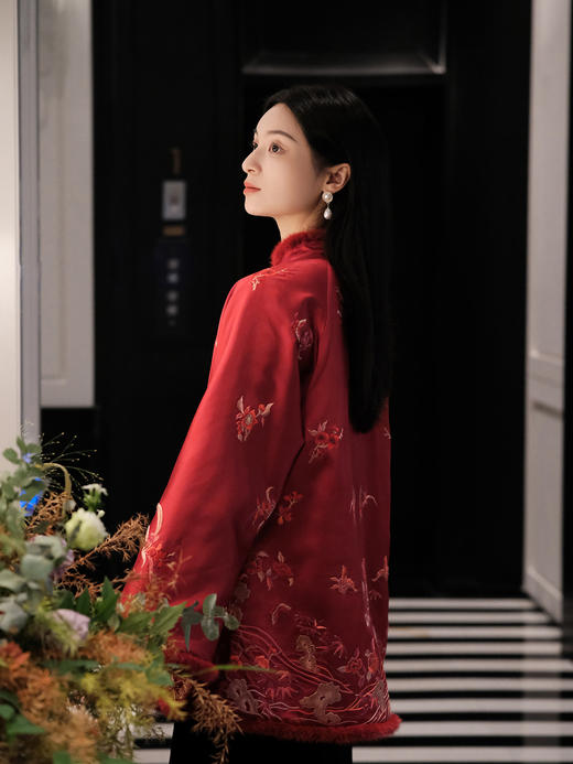 盛唐牡丹盛奢系列 | 赤色一年景手绣水貂棉服 商品图6