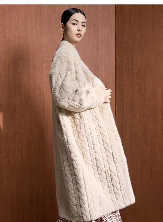 【自营】【冬季系列】环保水貂重工麻花厚款皮毛一体大衣外套-喜出 商品图1