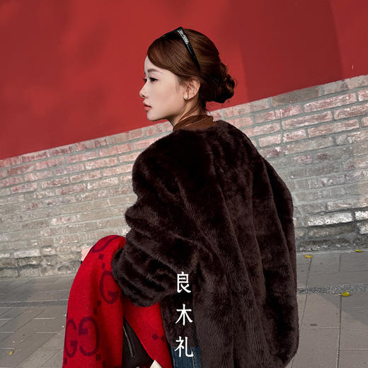 【预售7天】良木礼皮毛一体外套（小拉贡）（D25102673） 商品图4