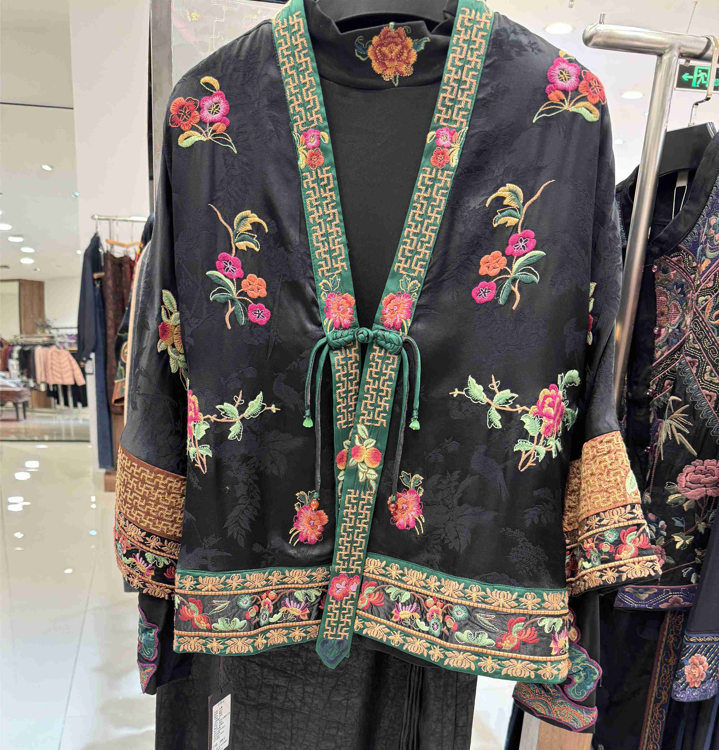 缇汇绣国风刺绣上衣6339