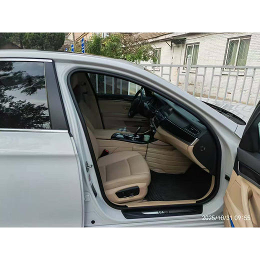 宝马 5系(进口) 528ixDrive豪华设计套装型【长租-北京】 商品图4