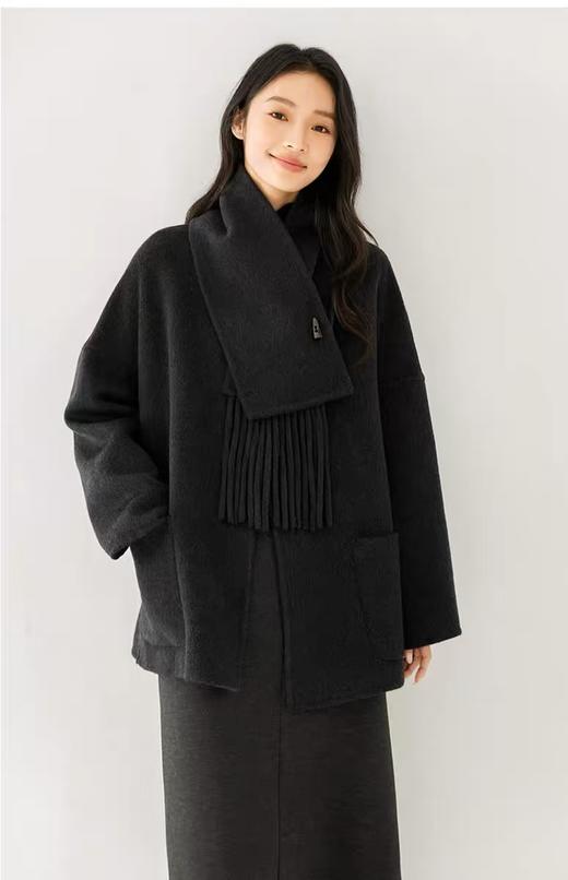 赠送围巾【轻奢双面尼】2523（澳洲羊毛➕天丝）高级感围巾短款双面尼大衣外套-喜出 商品图1