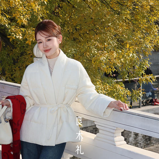 【特价不退不换】【预售7天】良木礼V领鹅绒服（腰带）（D25102684） 商品图4