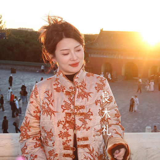 【特价不退不换】】【预售7天】良木礼真丝鹅绒服（D25102519） 商品图3