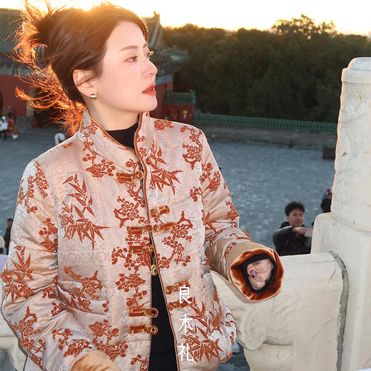 【特价不退不换】】【预售7天】良木礼真丝鹅绒服（D25102519） 商品图0