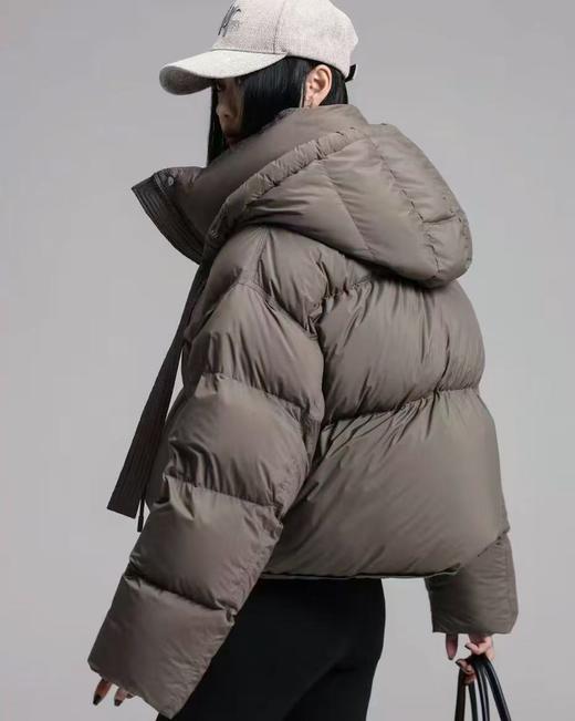 这也太蓬松了【羽绒服】绒子含量90% 面包服短款设计感时尚有型羽绒服-喜出 商品图2