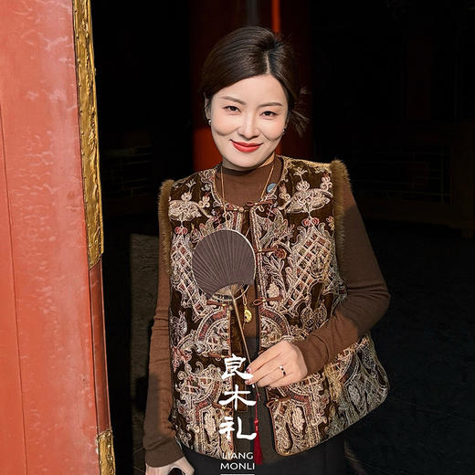 【预售7天】良木礼水貂马甲（D25102535） 商品图4