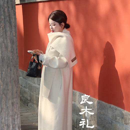 【特价不退换】【预售7天/长款】良木礼山羊绒大衣（围巾）(D11105) 商品图3