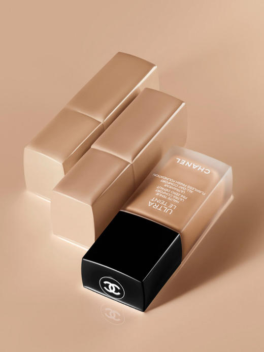 香奈儿 小魔方柔光持妆粉底液 持久遮瑕 修饰无瑕 30mL 商品图1