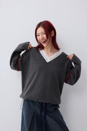 V领蕾丝边抽绳下摆宽松套头毛衣