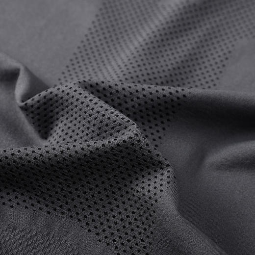 卡尔美一体织“昕雪”系列男士运动速干衣长袖紧身衣9543TL1082 商品图5