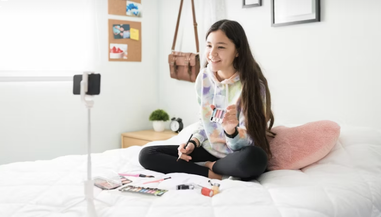 《2025「视频笔记」种草洞察数据报告》：热门行业是怎么做视频种草的？