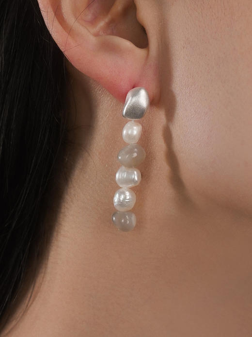 灰色锁扣耳环 商品图0