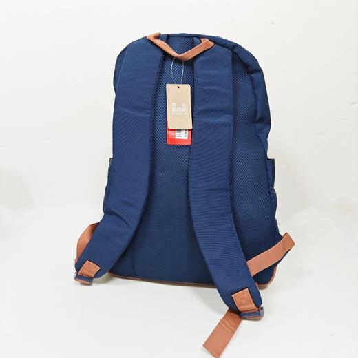 运动生活系列 男女同款简约舒适背负日常通勤户外双肩包 商品图2