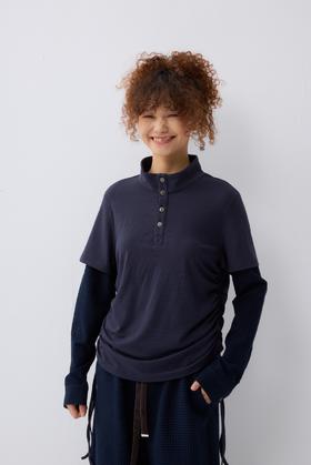 假两件针梭织拼接抽绳上衣