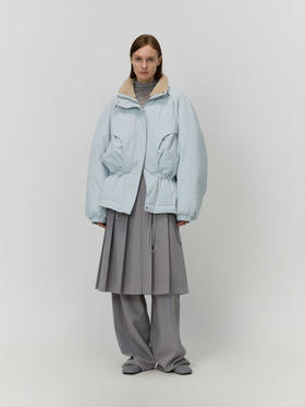 细腰带过膝百褶裙