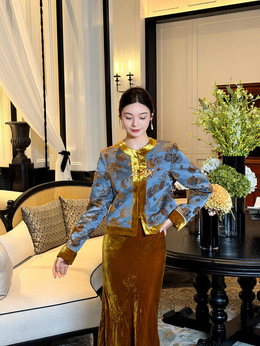 盛唐牡丹 | 杏棕色真丝丝绒女半裙 商品图0