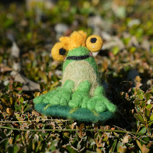 北京仓｜Felt So Good-Prince the Frog-青蛙王子 羊毛毡 挂件［英国设计师］ 商品图1