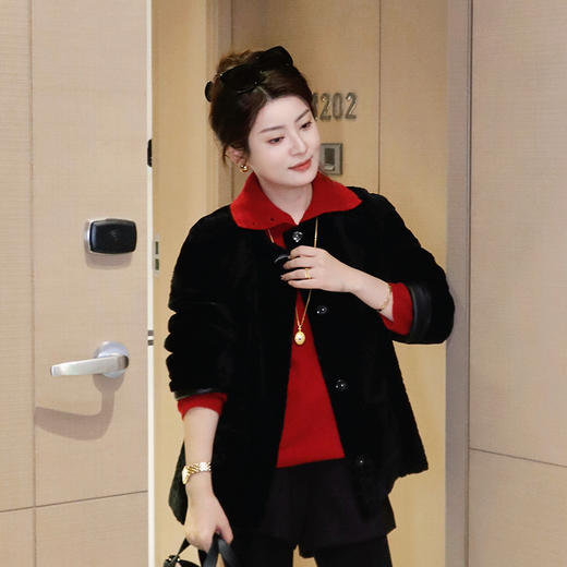 【预售7天】良木礼皮毛一体外套(D25102684F) 商品图2