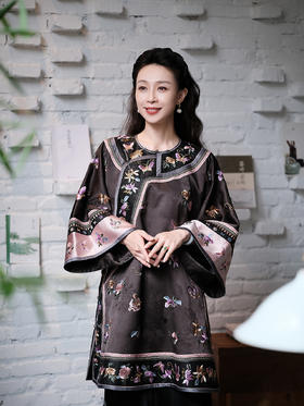 盛唐牡丹盛奢系列 | 真丝花罗手推绣蝴蝶花偏襟上衣