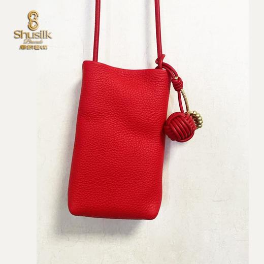 6303A 头层牛皮斜挎包 商品图1