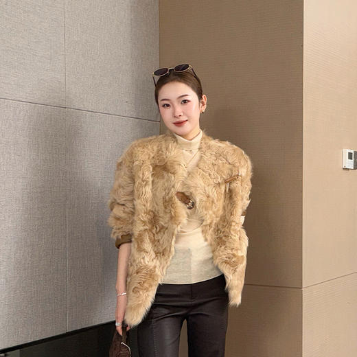 【预售7天】良木礼皮毛一体外套（D25102545F） 商品图1