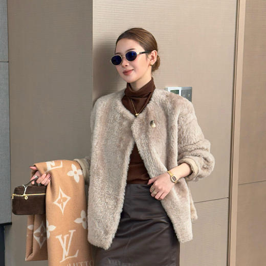 【预售7天】良木礼进口皮毛一体（D25102681F） 商品图0