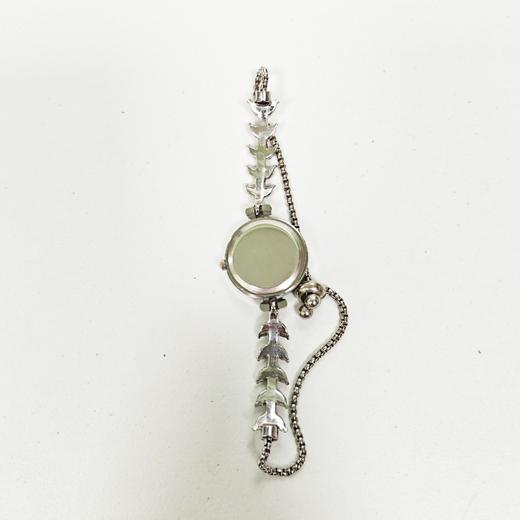 2024爆款镶钻美人鱼女士手表自由调节抽拉式水钻鱼尾手链石英腕表 商品图2