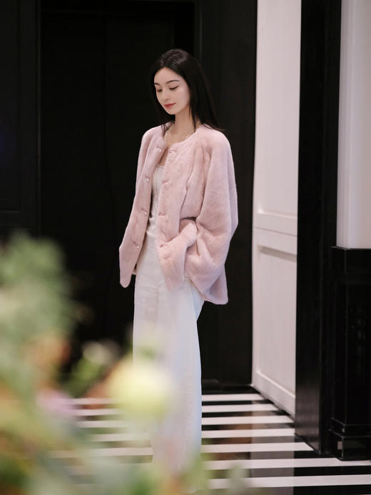 盛唐婧 | 轻奢时尚新中式粉黛倾城水貂外套 商品图11