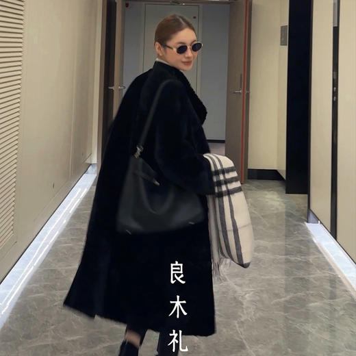 【预售7天】良木礼皮毛一体外套（D25102685F） 商品图2