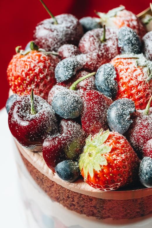 巧克力草莓车厘子蛋糕 商品图4