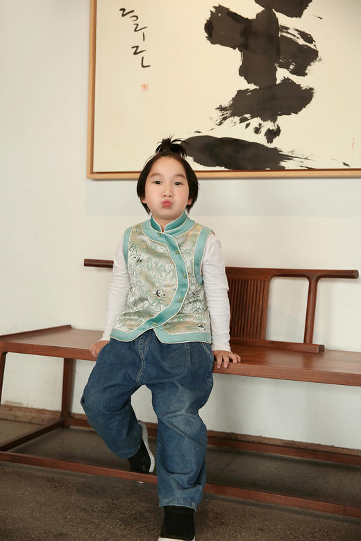盛唐牡丹 | Kids 熊猫抱竹马甲 商品图2